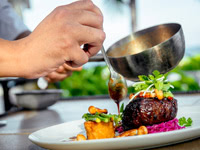 Kochpraxis für Lehrlinge – Fleisch und Saucen Kochpraxis für Lehrlinge – Fleisch und Saucen