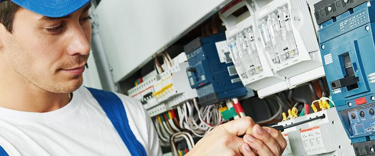 Überprüfung elektrischer Anlagen, E-Check für Lehrlinge