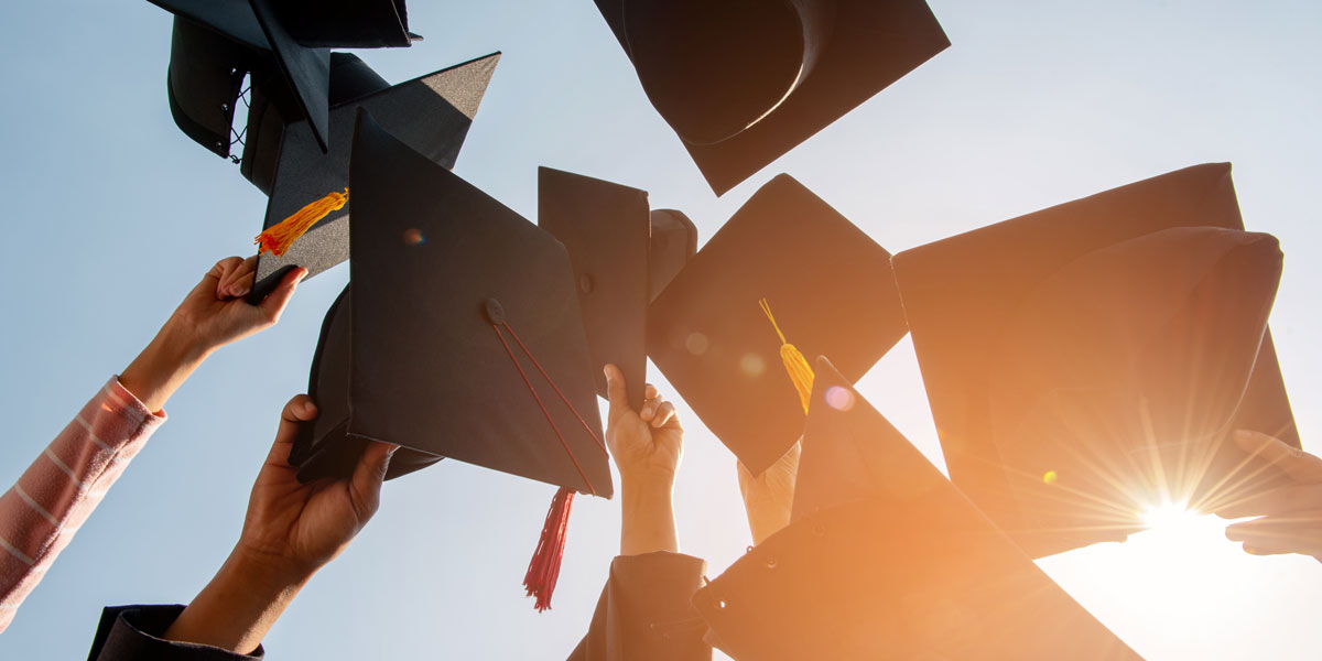 Grafik für -Das WIFI Tirol gratuliert den AbsolventInnen der berufsbegleitenden Masterstudiengänge | WIFI Blog